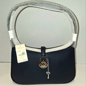 🎁BNWT Michael Kors Lyra Pouchette Navy